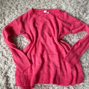 GAP Women's Vibrant Pink Crew Neck Sweater
